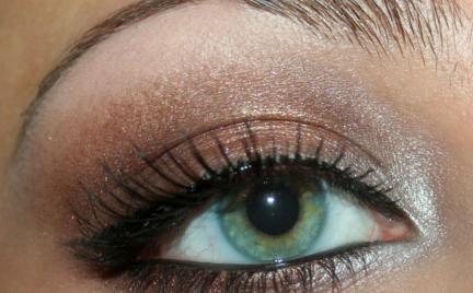 Makijaż 107 - brązowo - srebrne smoky eye