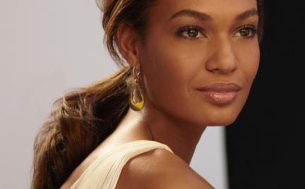 Joan Smalls nową twarzą Estee Lauder