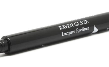 Eyeliner w lakierze Rouge Bunny Rouge