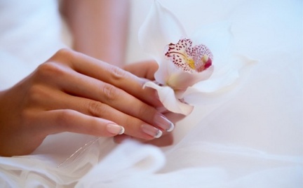 Manicure Flash: manicure ślubny