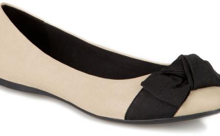 W stylu brytyjskiej lady: balerinki Pull Bear