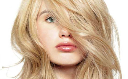 Słoneczny blond na pożegnanie wakacji