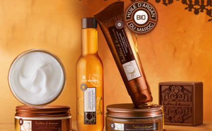 Kosmetyk tygodnia: oliwka pod prysznic Tradition de Hammam Yves Rocher